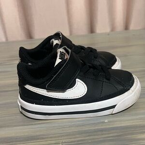 Nike toddler court legacy